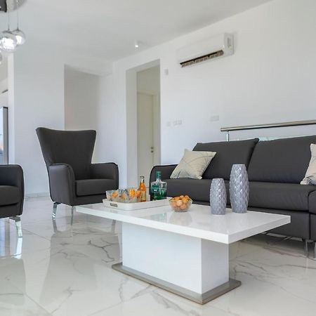 Villa Pleiades Paphos Esterno foto