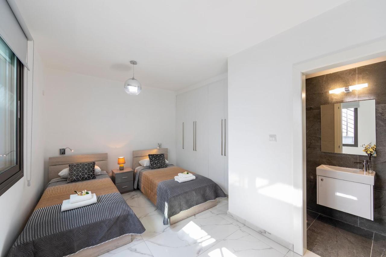 Villa Pleiades Paphos Esterno foto