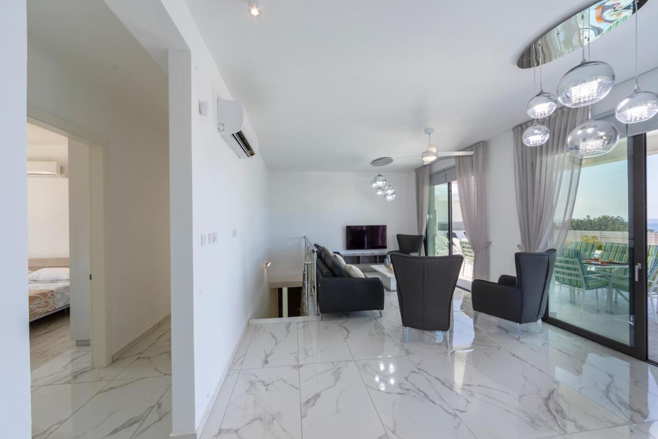 Villa Pleiades Paphos Esterno foto