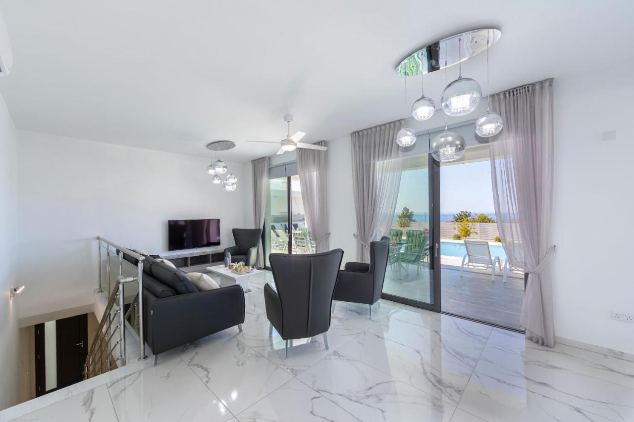 Villa Pleiades Paphos Esterno foto